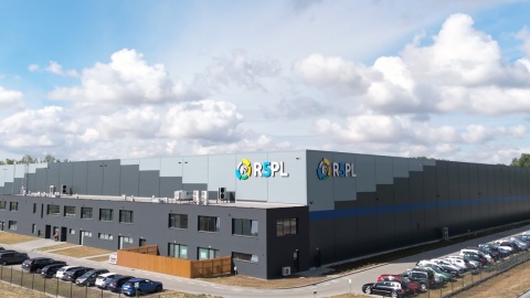 Qguar WMS w firmie R5PL - Jak zwiększyć wydajność w magazynie na 36K palet i ponad 100K pojemników?