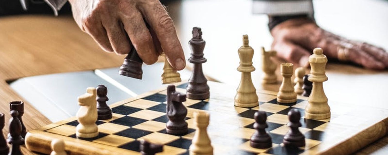 Zmiana systemu ERP: kiedy jest zasadna i jak powinna przebiegać?