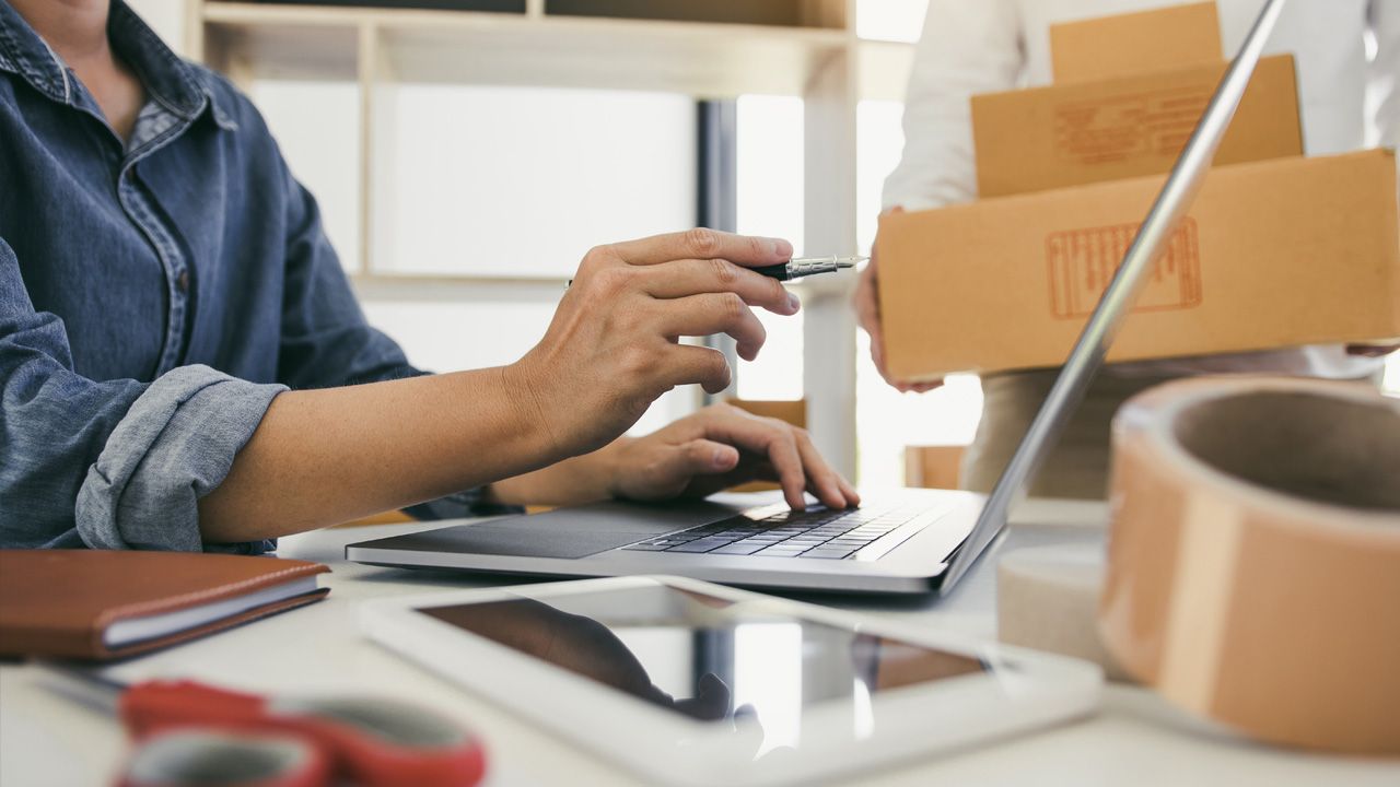 Magazyn bez błędów? Sprawdź, jak system WMS zmienia codzienność logistyki