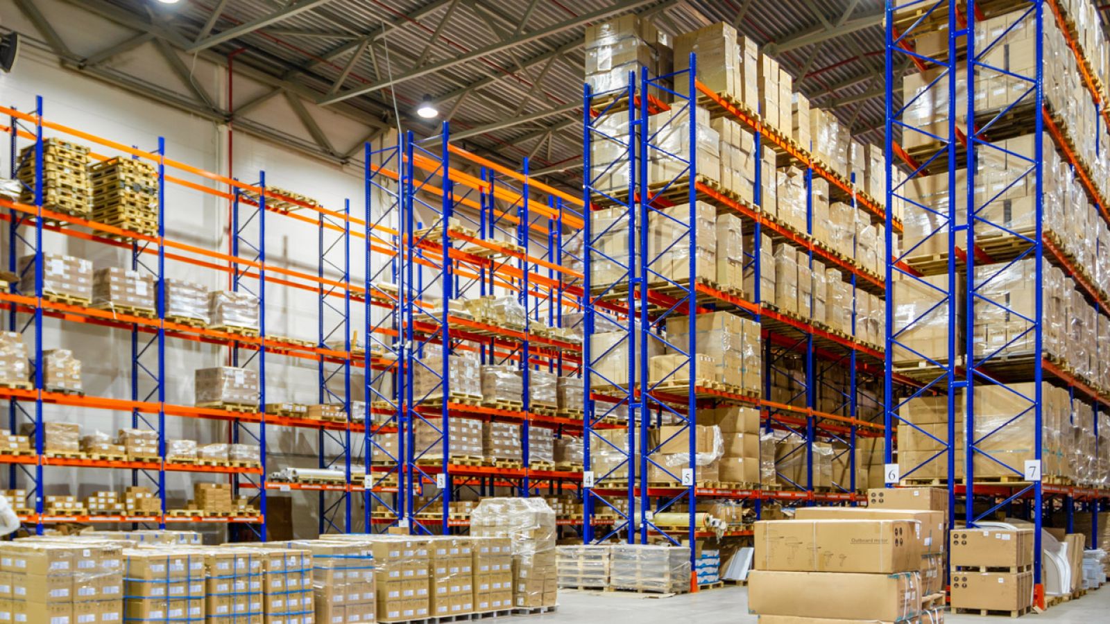 Nowoczesny system WMS – jak działa i jakie korzyści przynosi?