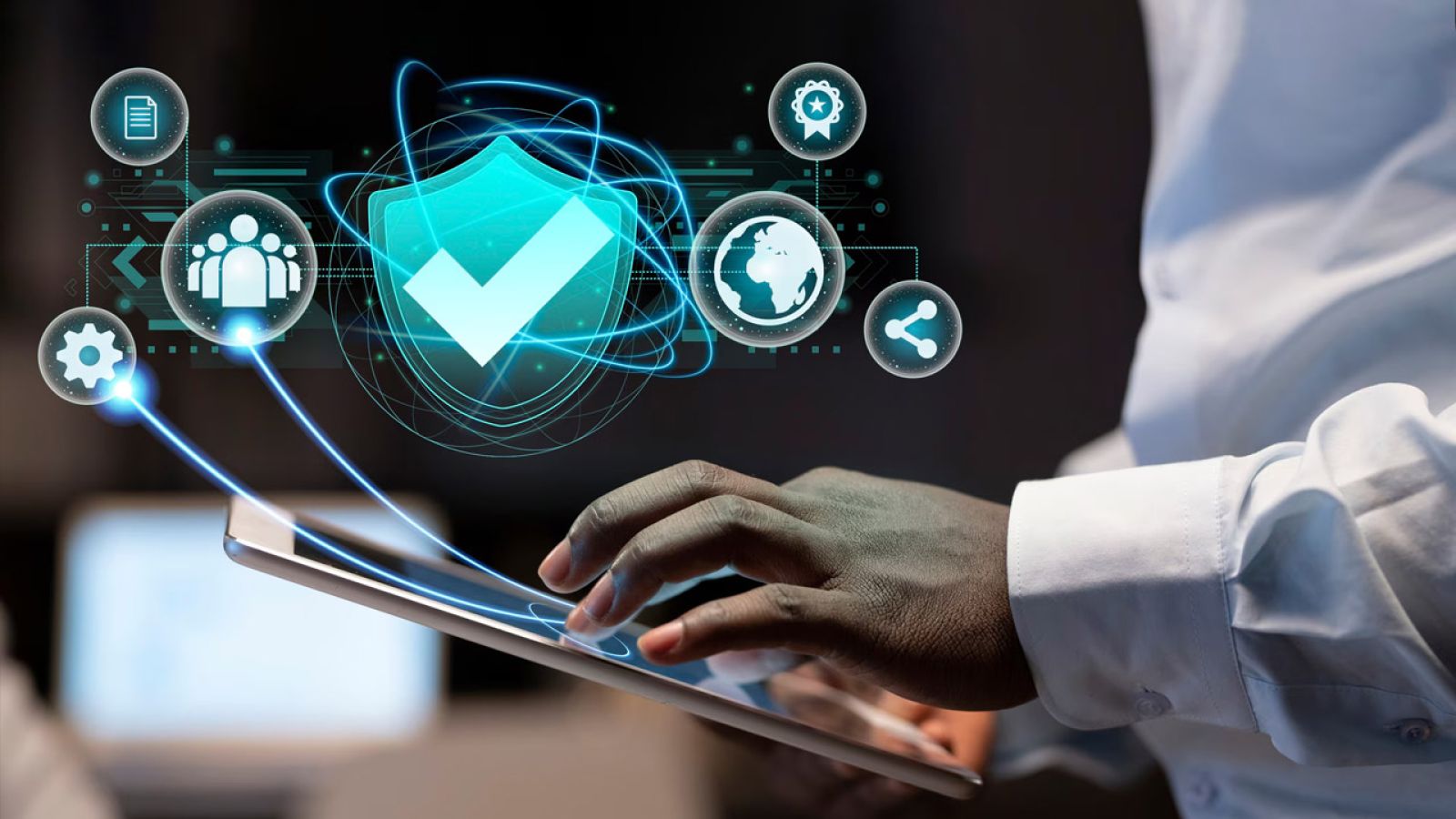 Prawie 30 proc. pracowników doświadczyło wycieku firmowych danych, a przeszło co trzecia firma nie robi audytów bezpieczeństwa