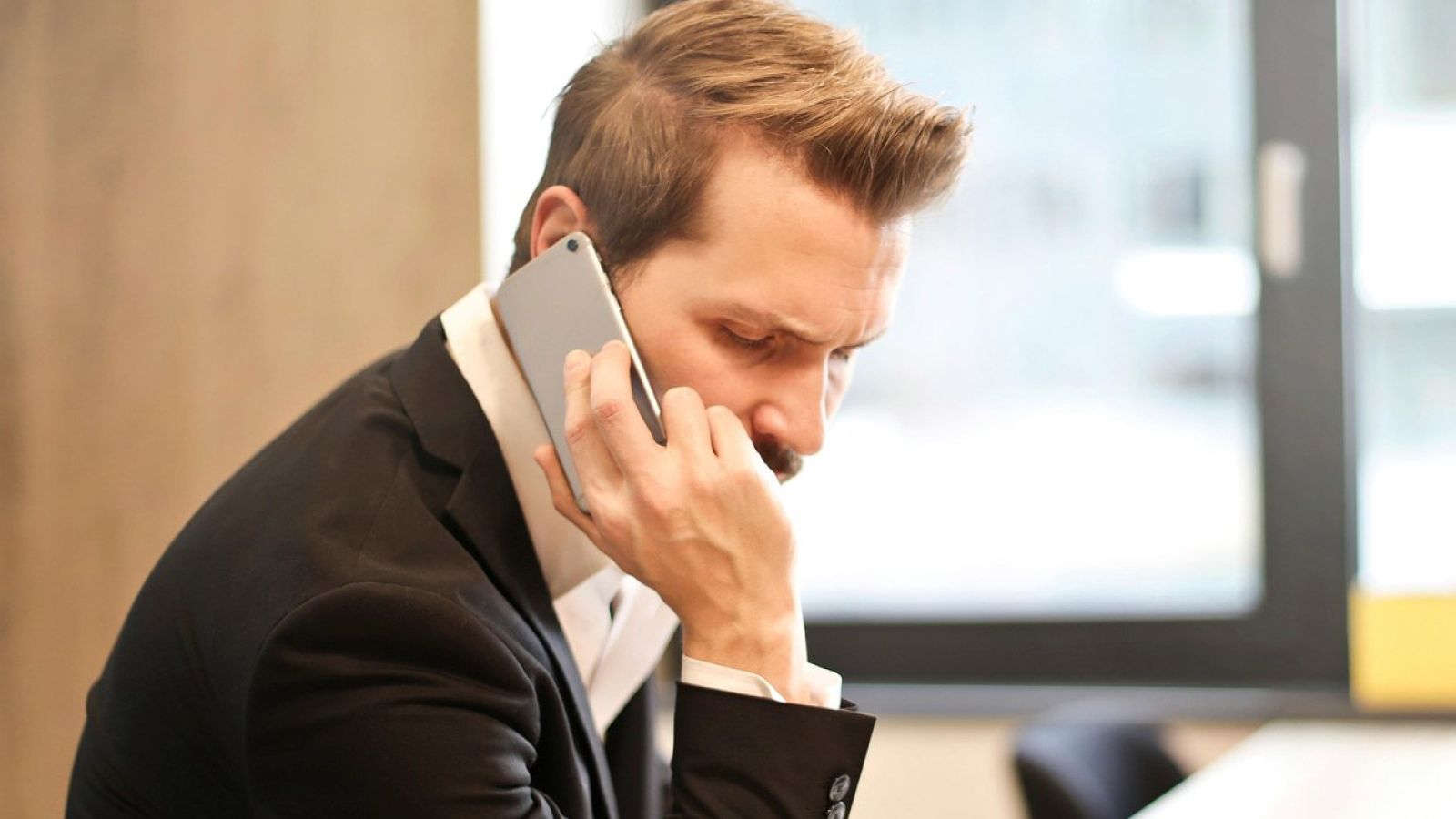 W ciągu ostatniego roku 80% firm zwiększyło inwestycje w AI