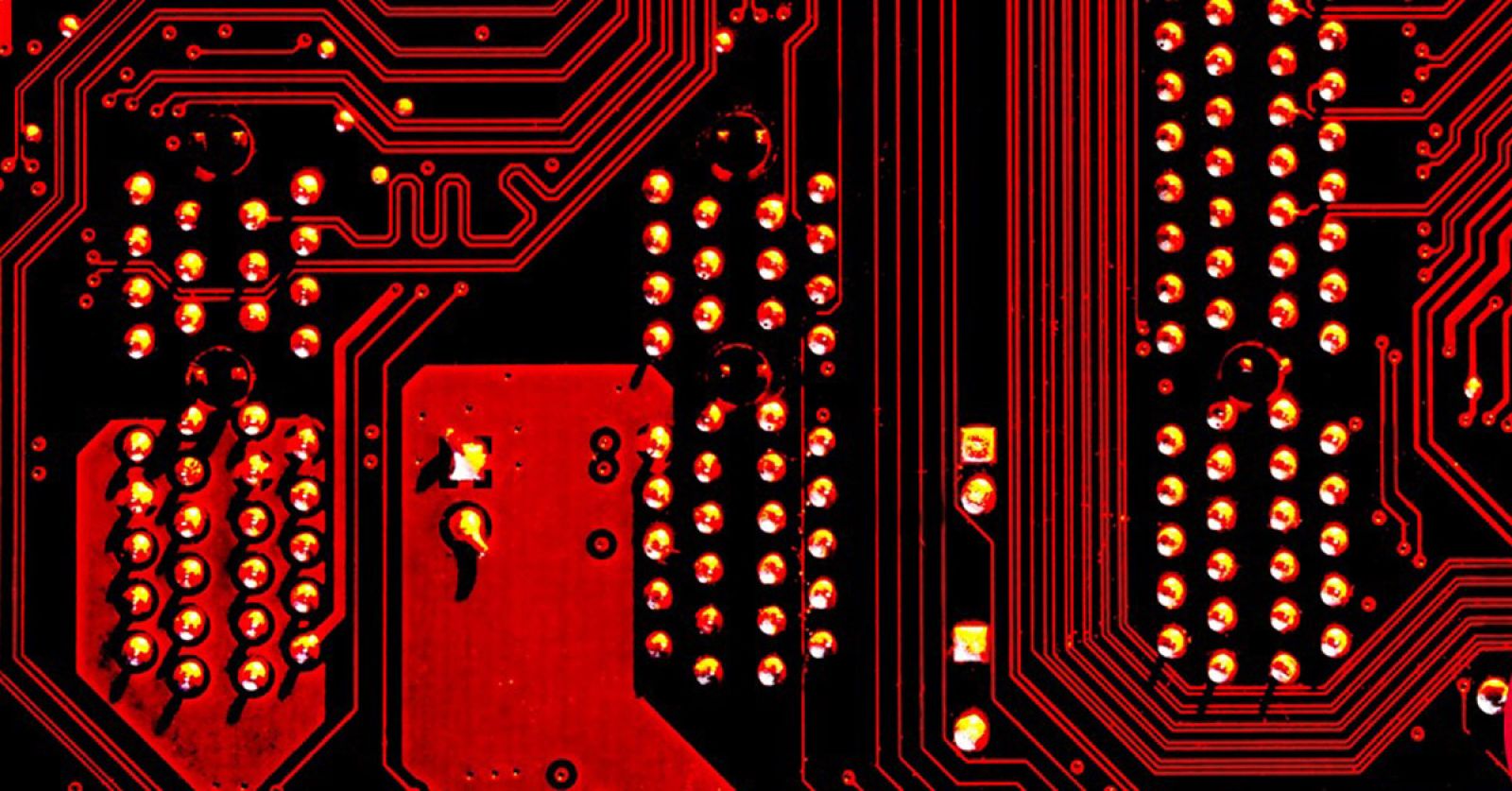 Cyberbezpieczeństwo w formule SaaS, polityka zerowego zaufania i wdrożenie AI w biznesie